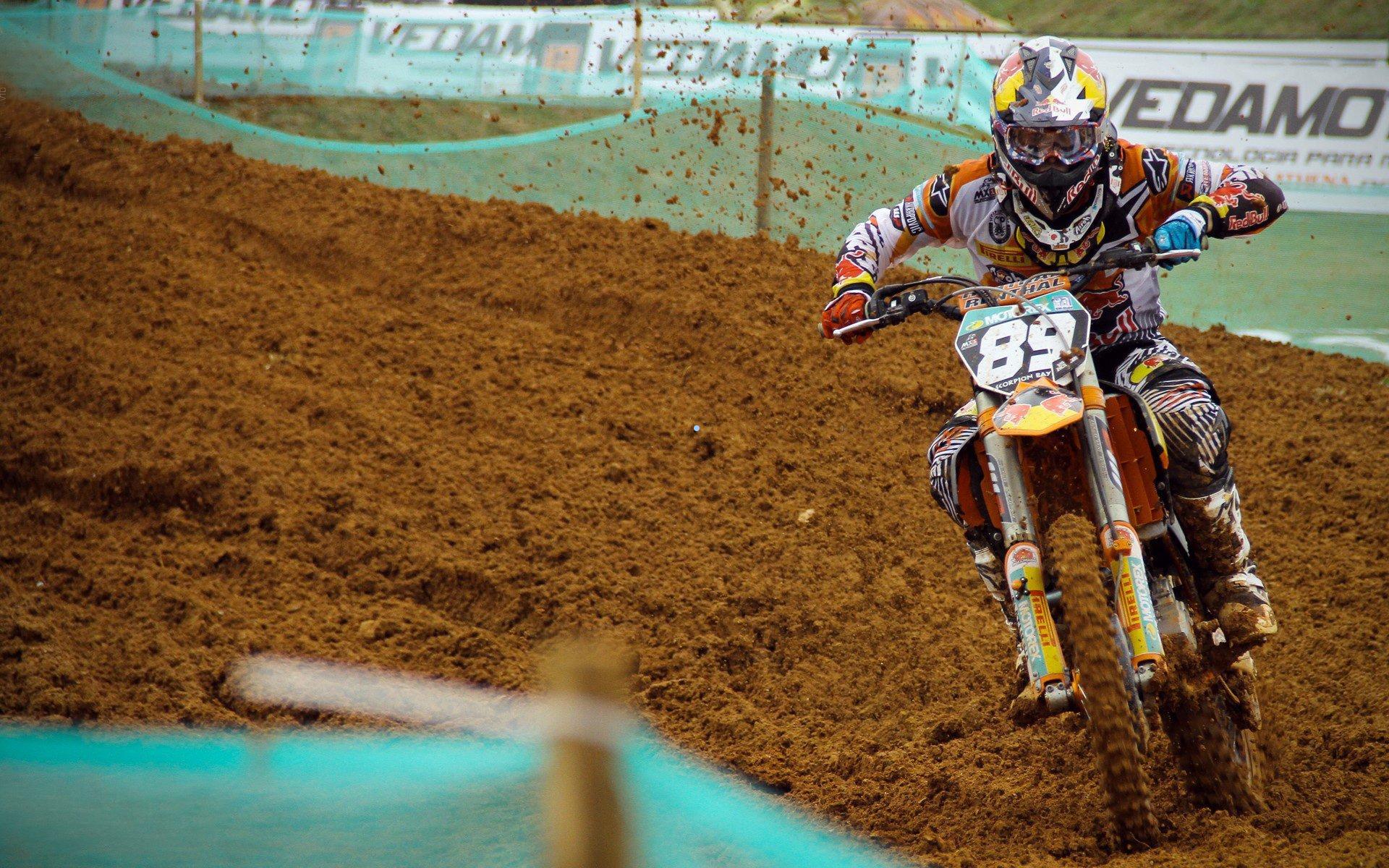 曼联认真考量德泽尔比 2024年候选领跑者或接掌帅印